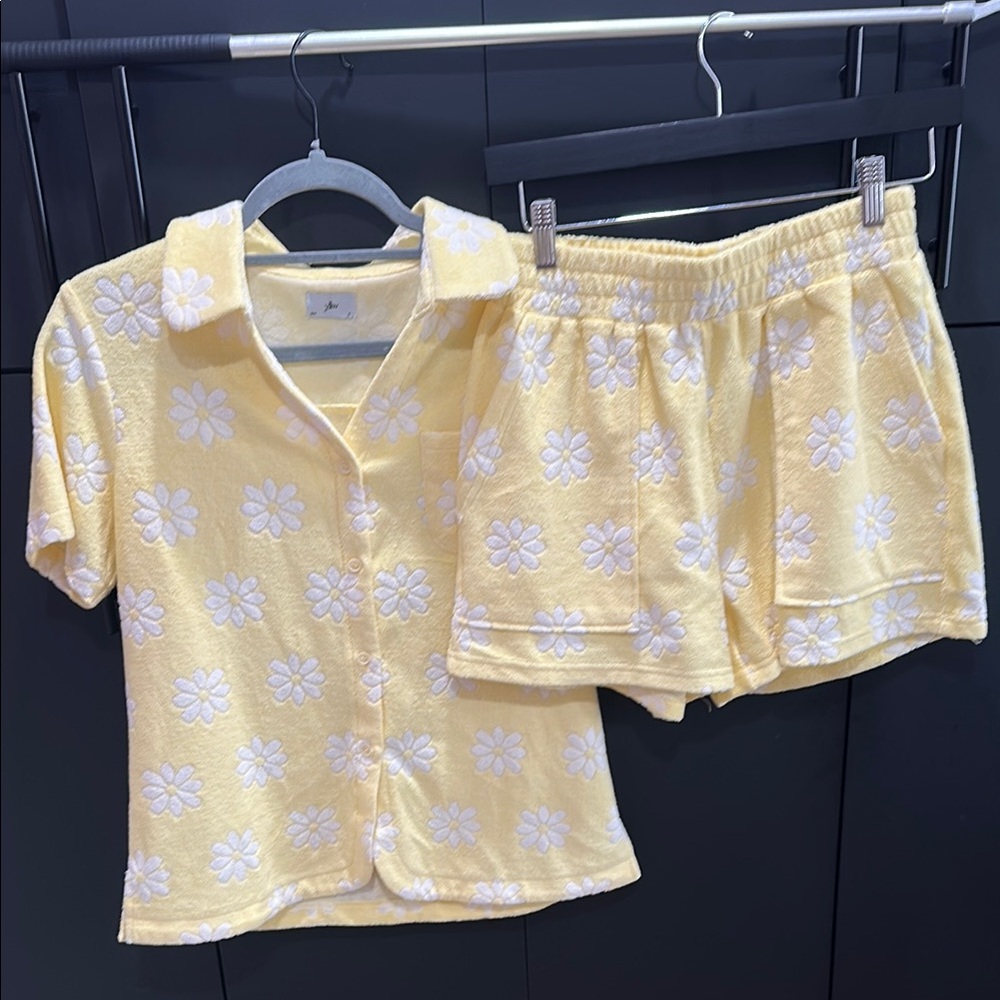 Yellow Floral beach set